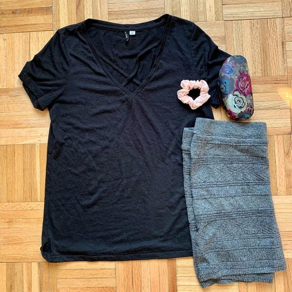 ONLY Black t-shirt - Picture 1 of 3